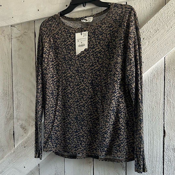 Zara Leopard Print Long Sleeve Top - Picture 2 of 5